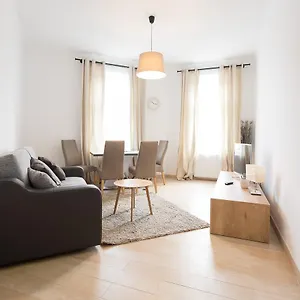 דירה House In