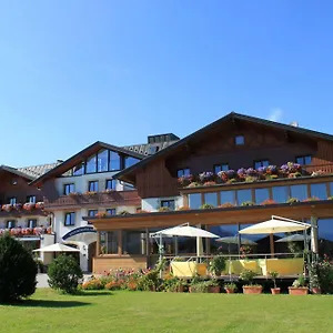 https://airporthotel-salzburg-hotel-am-salzburg-airport.saalbachhinterglemmhotels.com