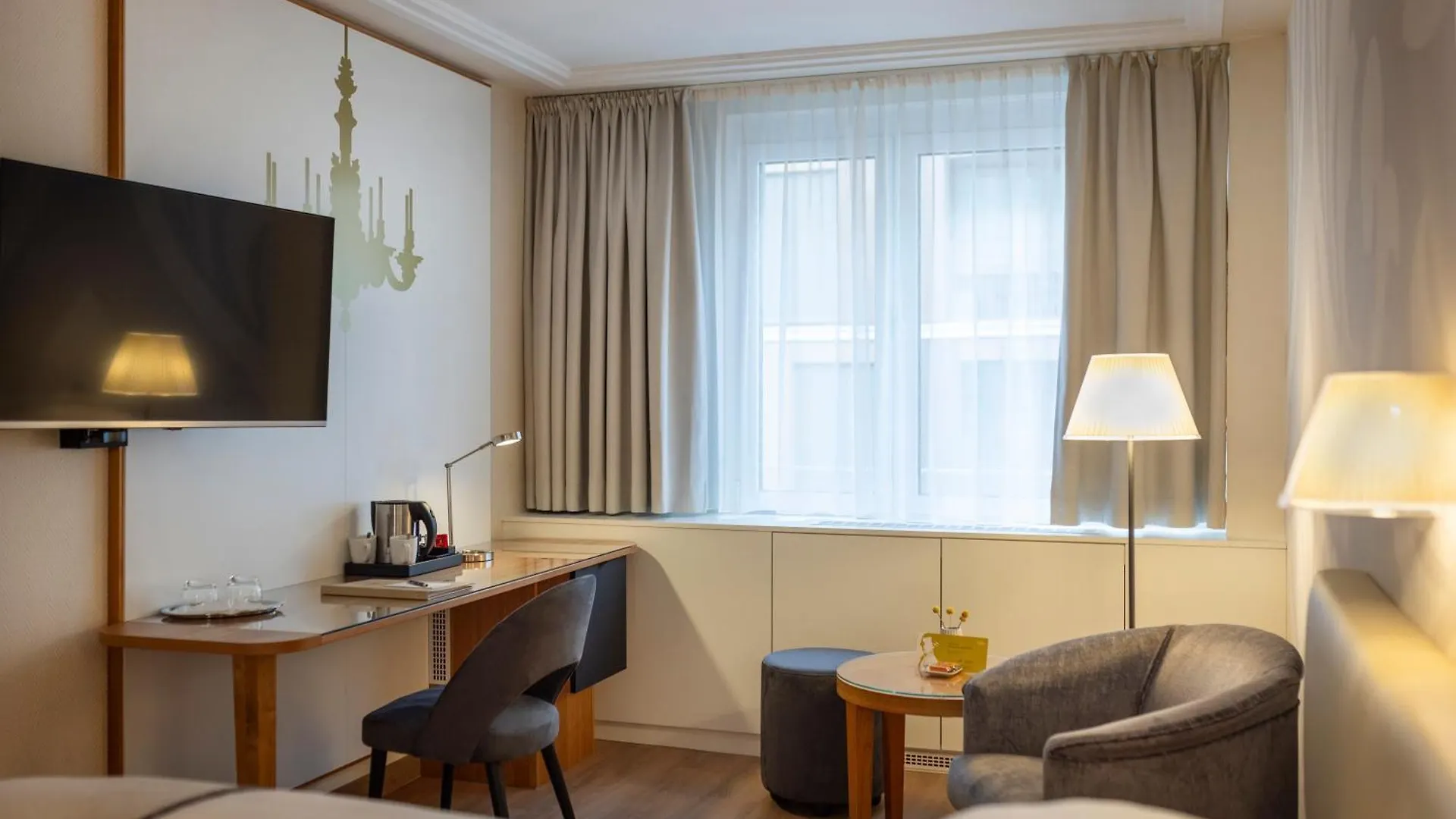 וינה Boutique Hotel Das Tigra 4*,
